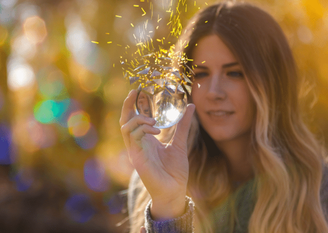 woman-glass-ball